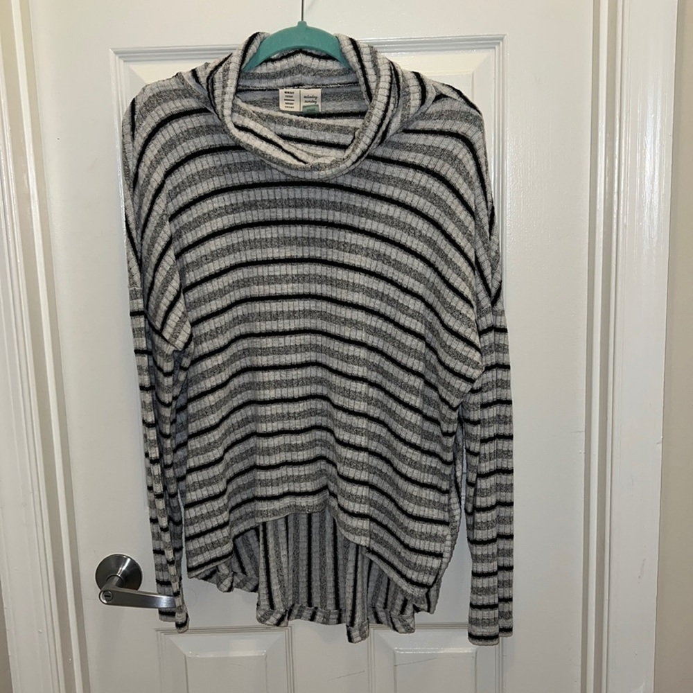Anthropologie Saturday/Sunday lightweight turtleneck sweater. High/Low. GUC. SzM